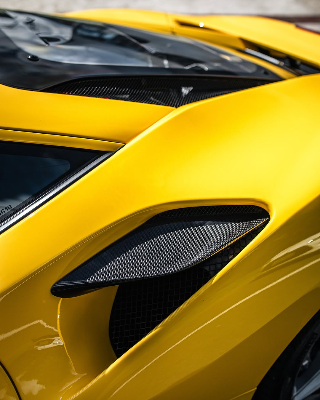 FERRARI F8 TRIBUTO - Imagem 7