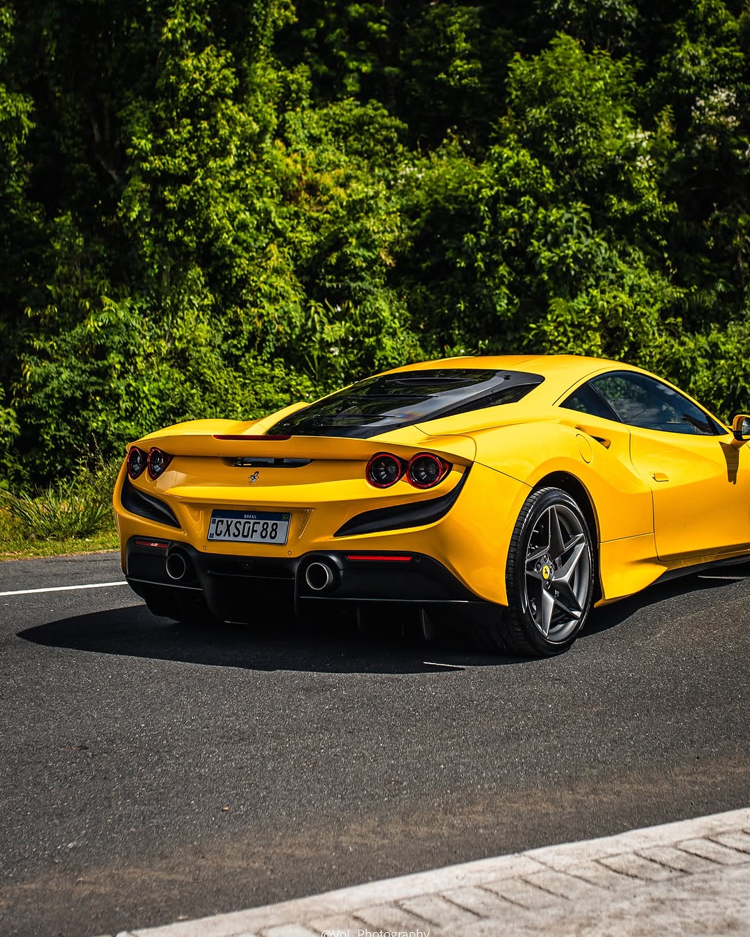 FERRARI F8 TRIBUTO - Imagem 9