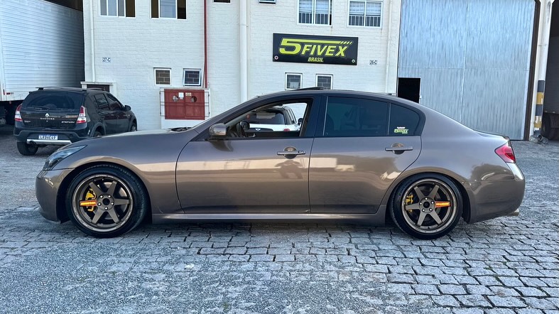 INFINITI G35 G35S SEDAN - Imagem 3