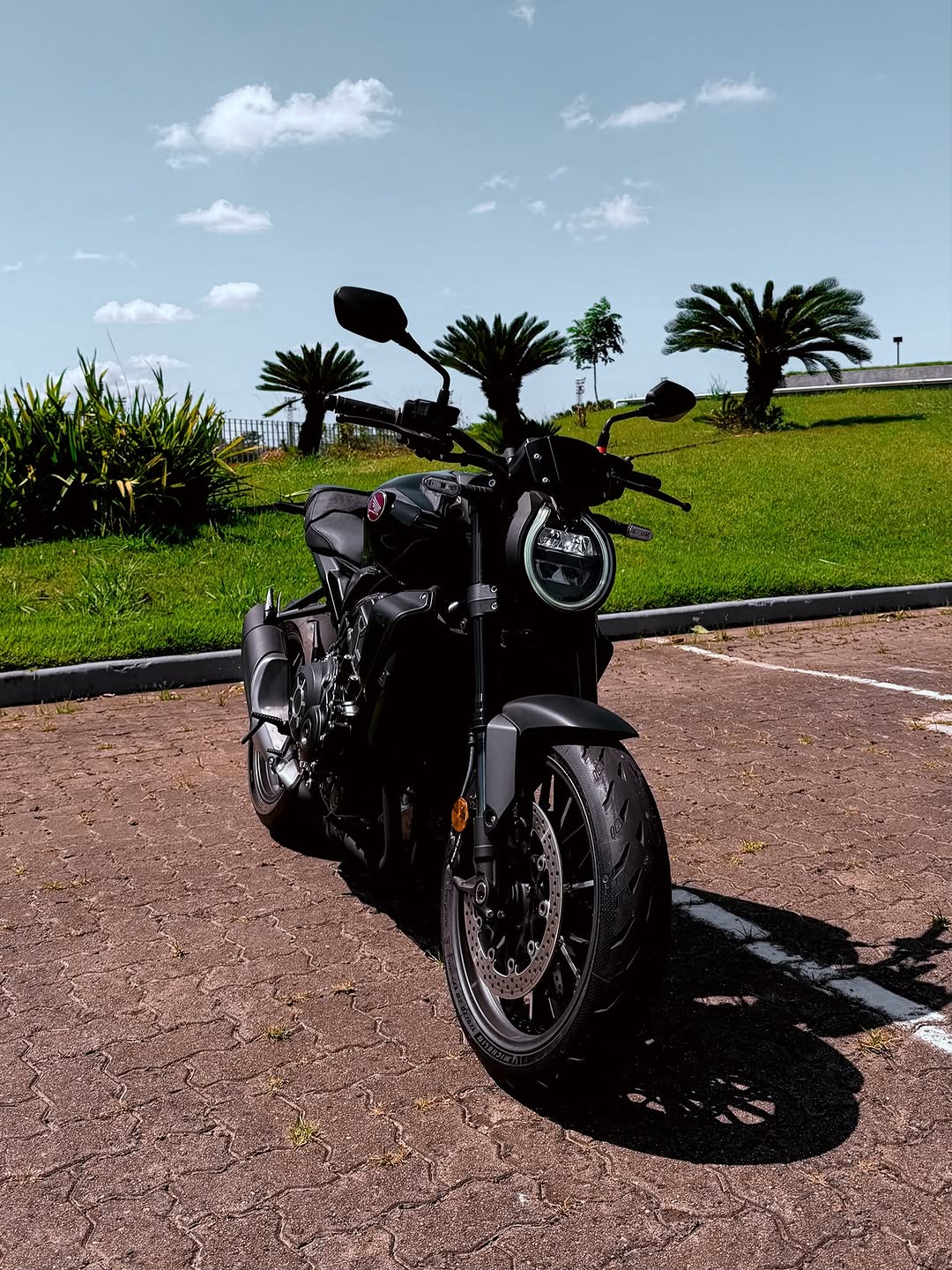 HONDA CB 1000R BLACK EDITION - Imagem 3