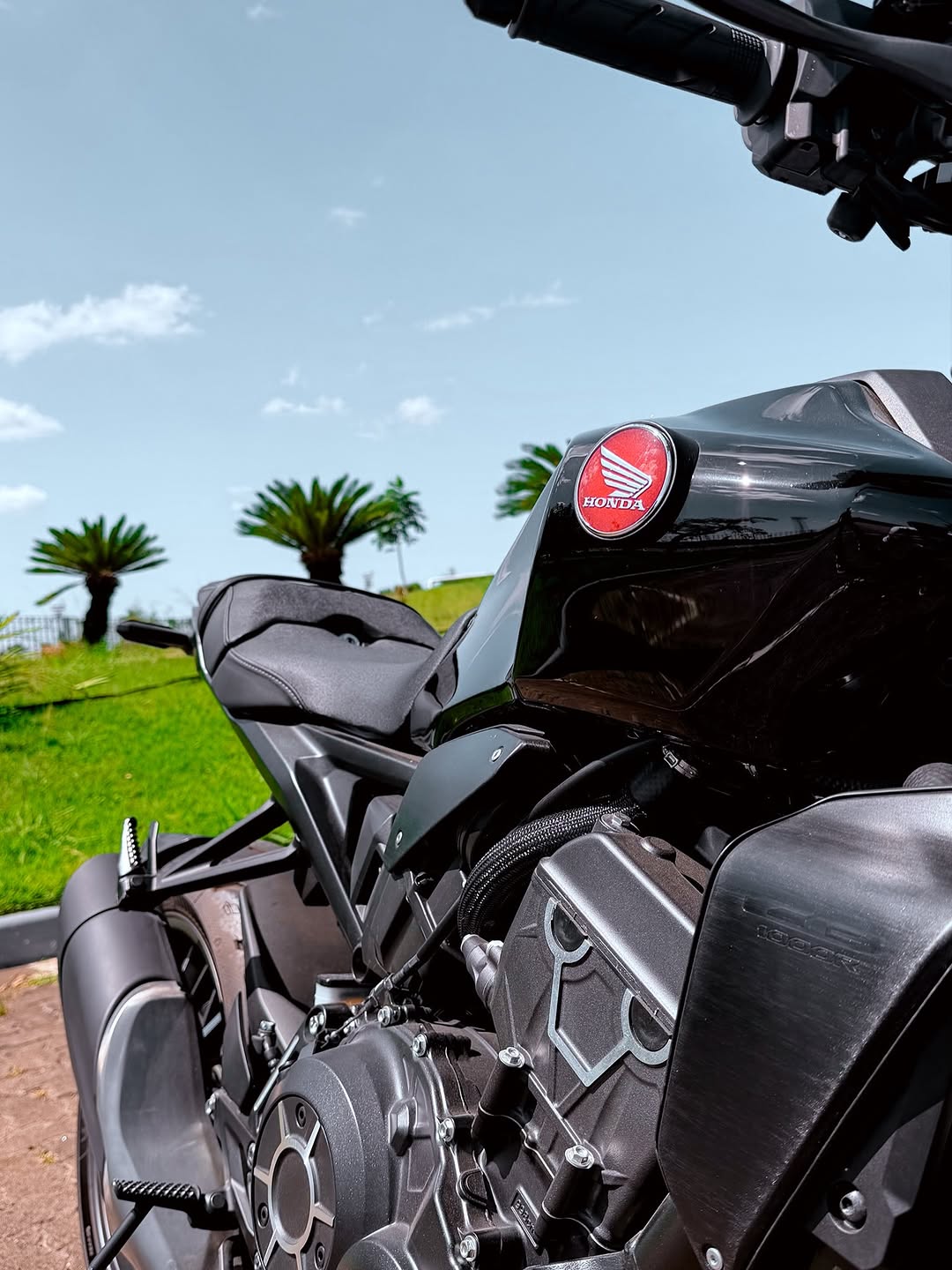 HONDA CB 1000R BLACK EDITION - Imagem 6