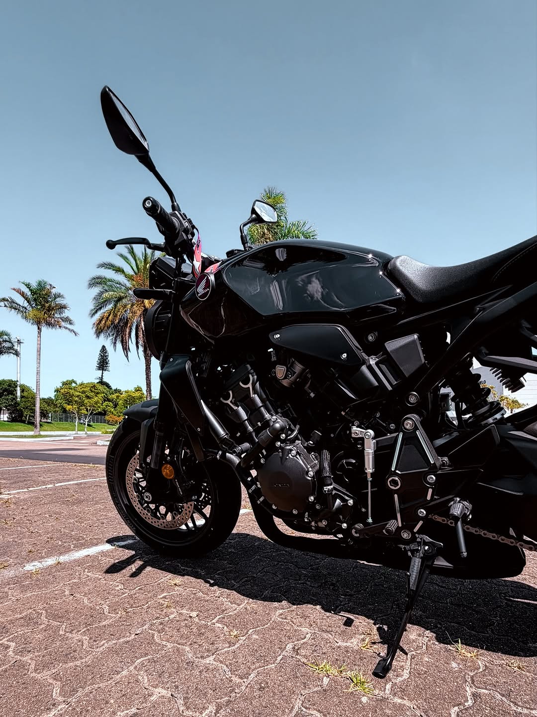 HONDA CB 1000R BLACK EDITION - Imagem 8
