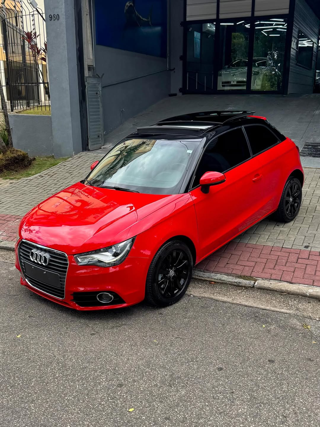 AUDI A1 TFSI S TRONIC - Imagem 1