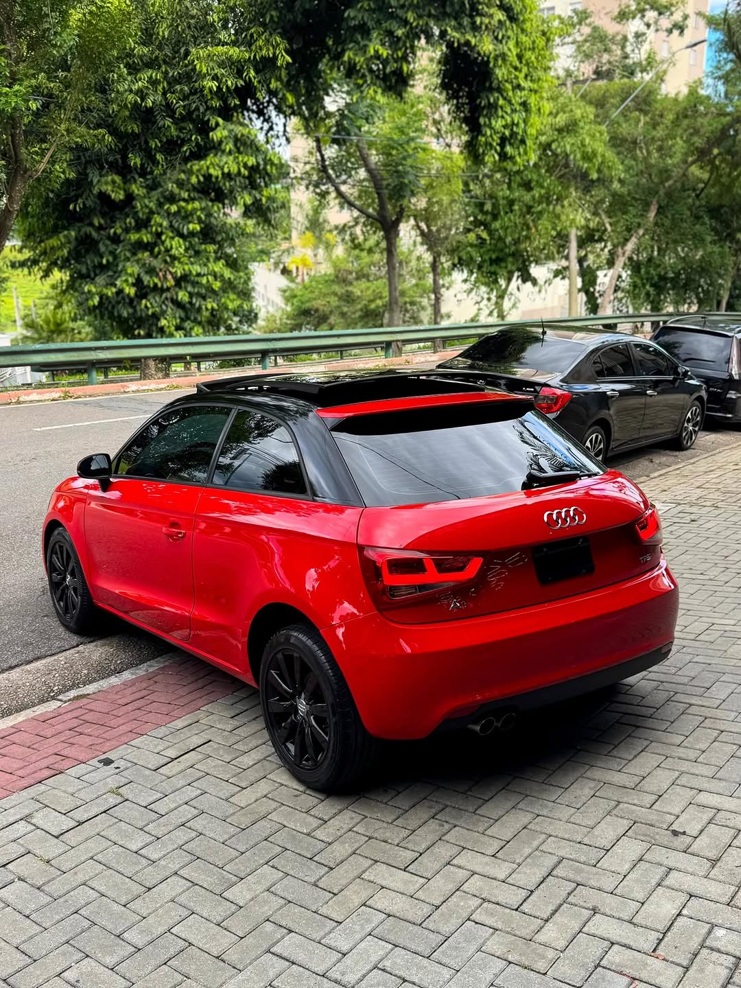 AUDI A1 TFSI S TRONIC - Imagem 2