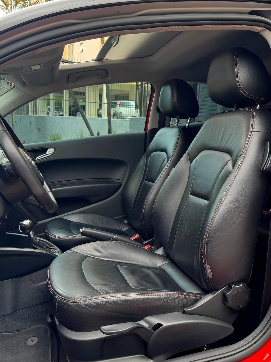 AUDI A1 TFSI S TRONIC - Imagem 10