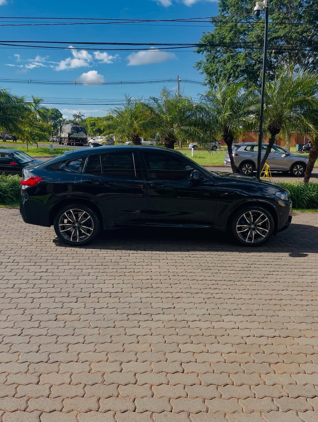 BMW X4 XDRIVE20I - Imagem 4