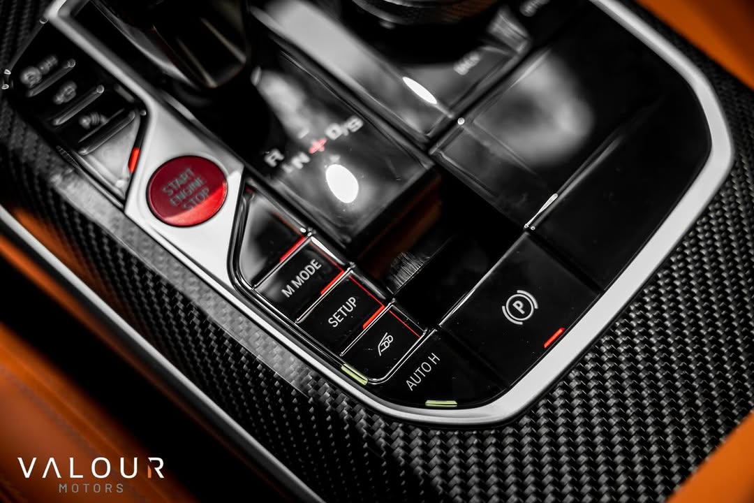 BMW M3 COMPETITION - Imagem 15