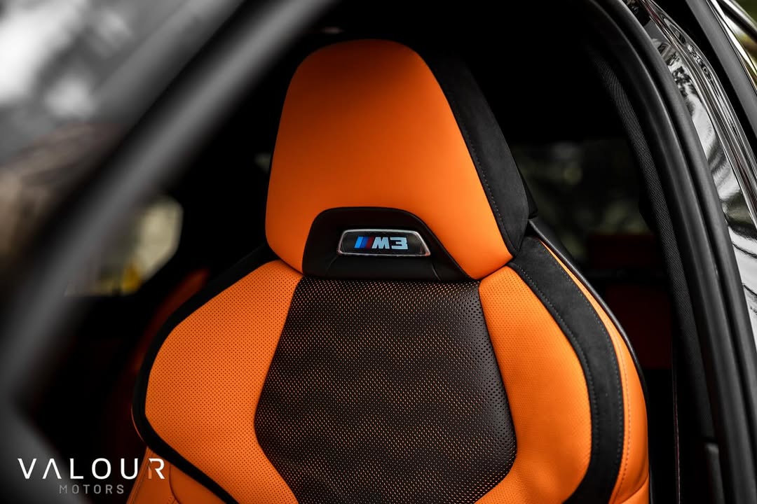 BMW M3 COMPETITION - Imagem 18
