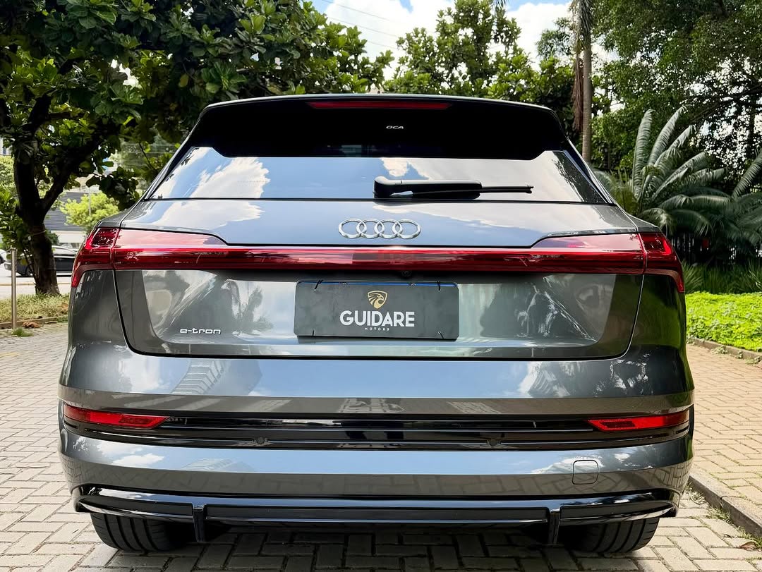 AUDI E-TRON PERFORMANCE BLACK QUATTRO - Imagem 5