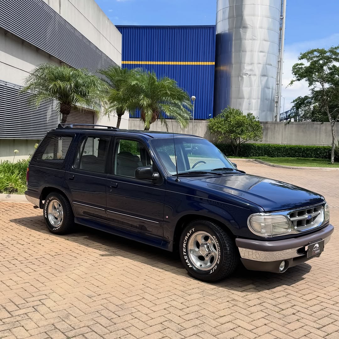 FORD EXPLORER XLT - Imagem 4