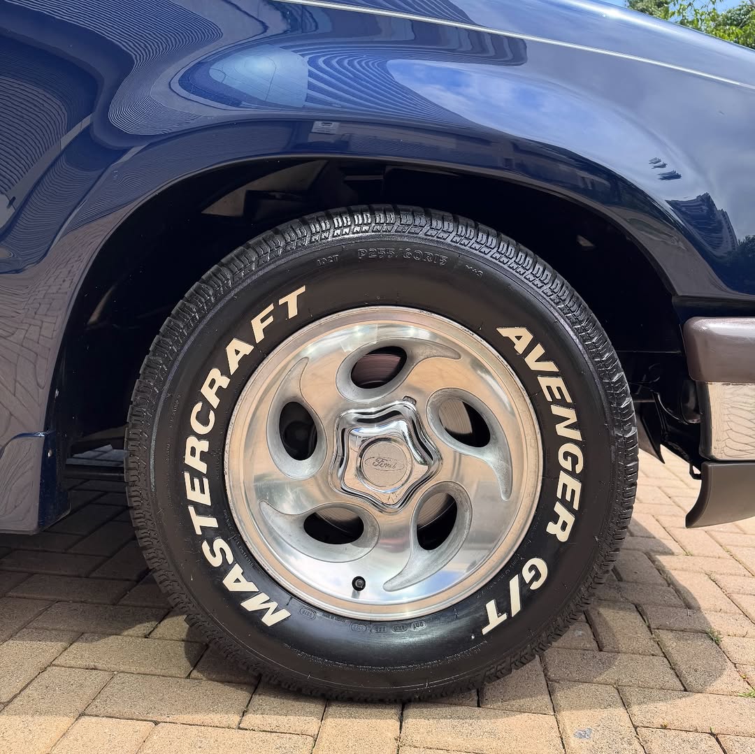 FORD EXPLORER XLT - Imagem 5