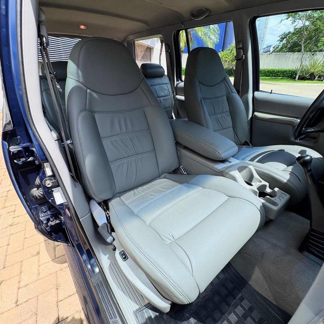 FORD EXPLORER XLT - Imagem 6