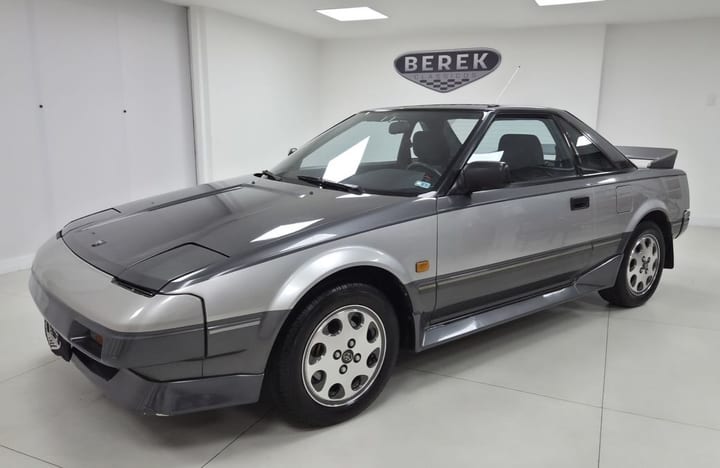 TOYOTA MR-2