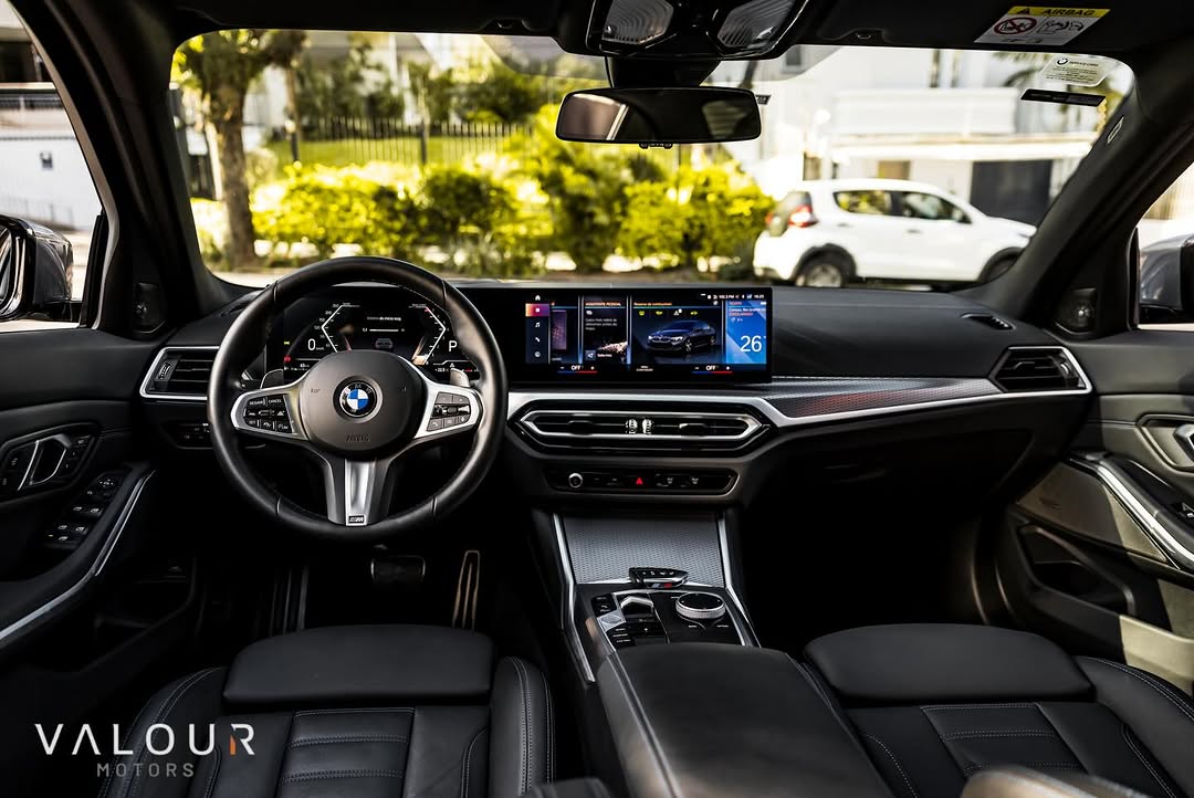 BMW 320I M SPORT - Imagem 12