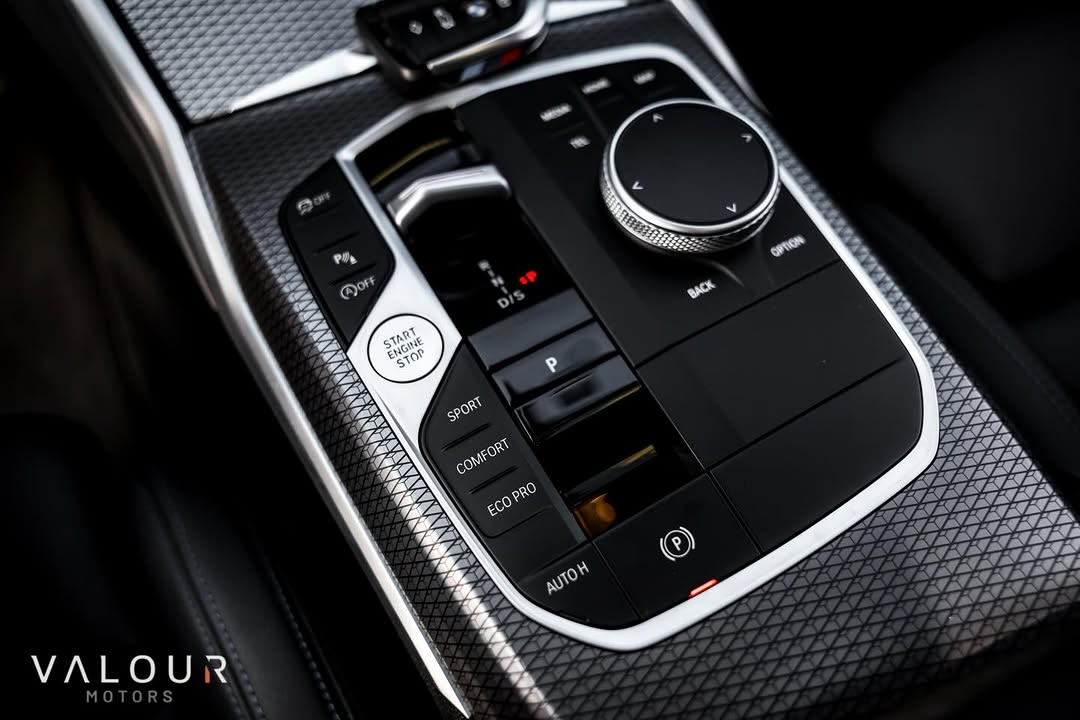 BMW 320I M SPORT - Imagem 17