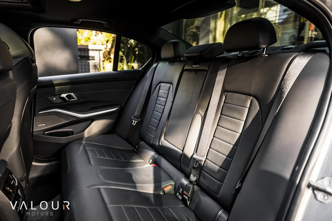 BMW 320I M SPORT - Imagem 20