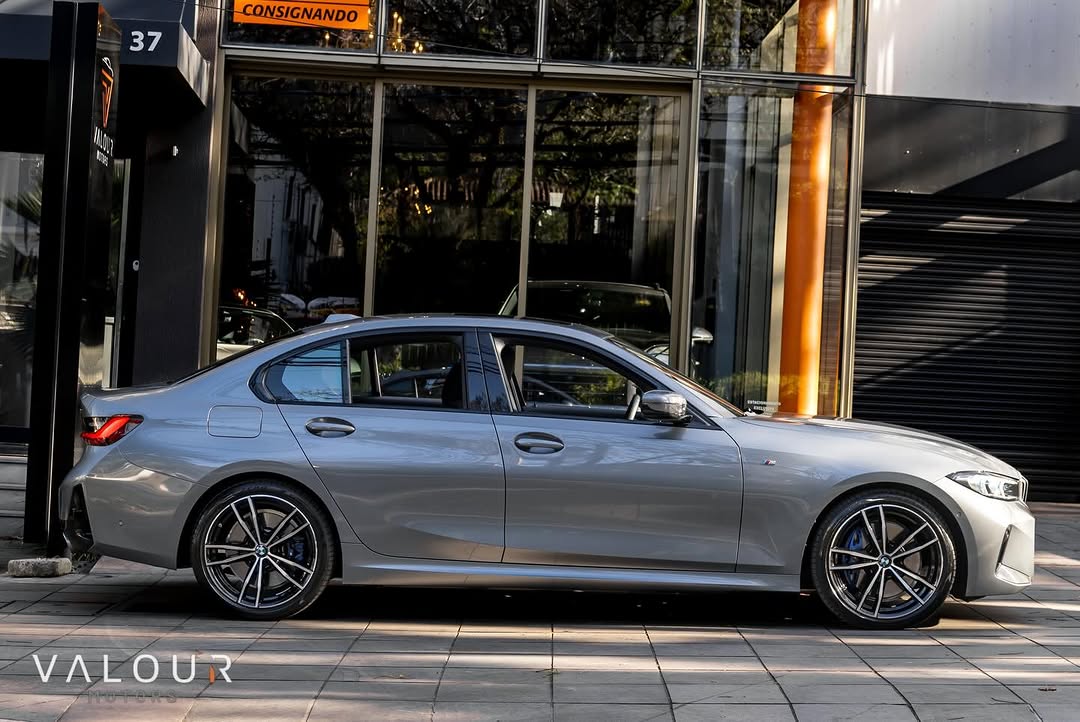 BMW 320I M SPORT - Imagem 7