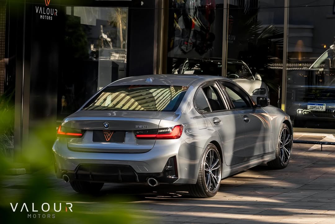 BMW 320I M SPORT - Imagem 9