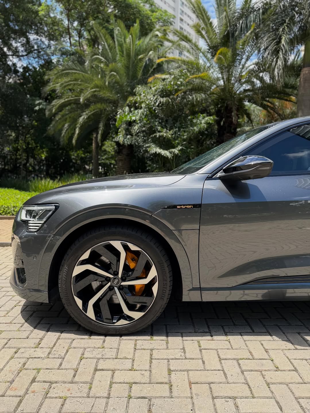 AUDI E-TRON PERFORMANCE BLACK QUATTRO - Imagem 3