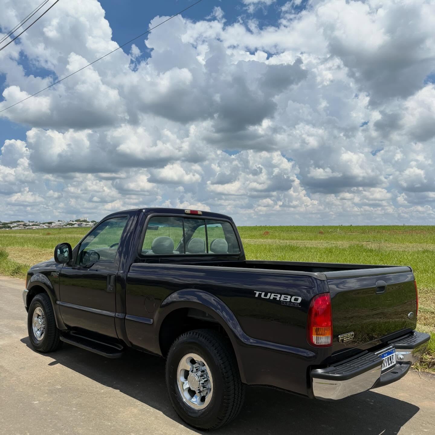 FORD F-250 XLTL - Imagem 3