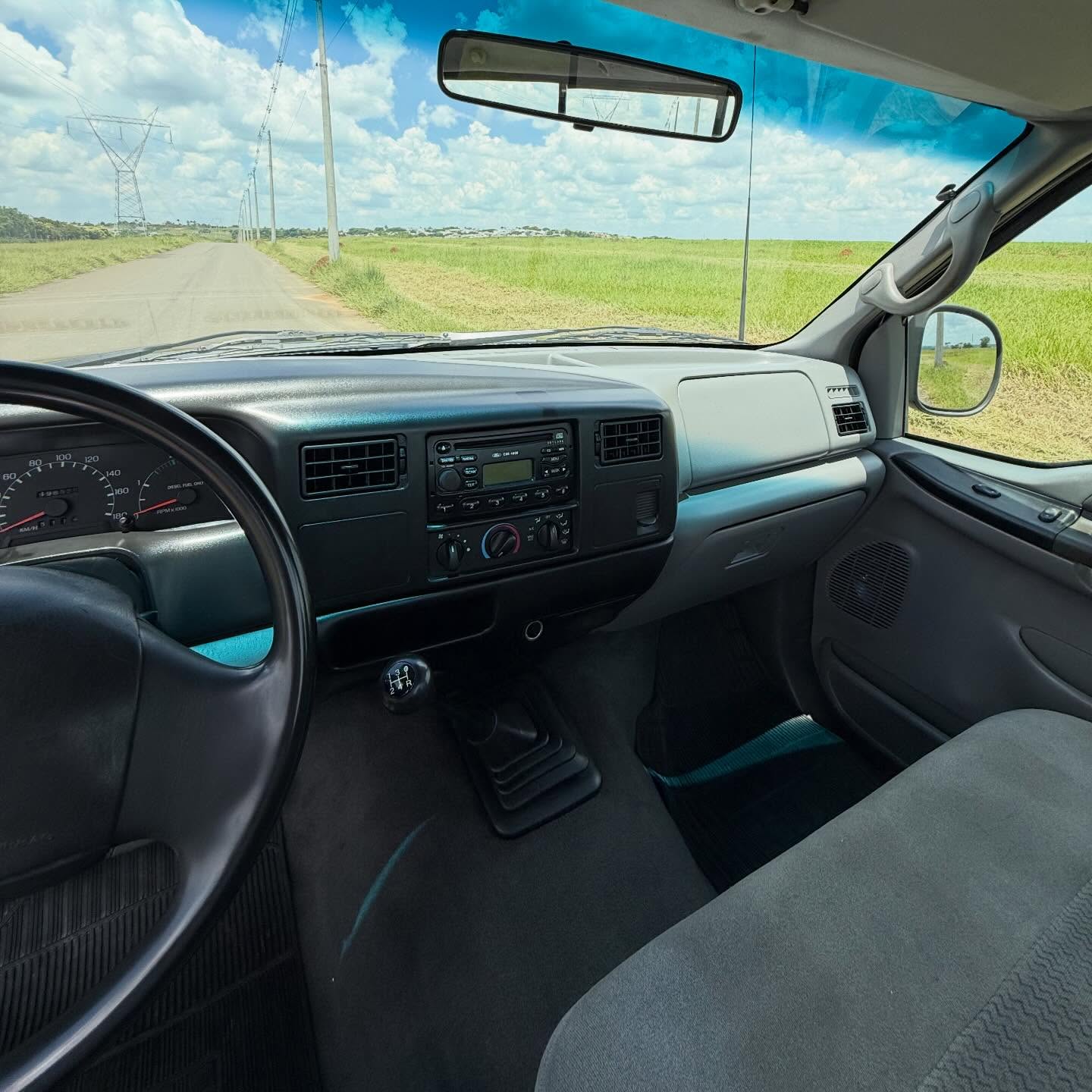 FORD F-250 XLTL - Imagem 6