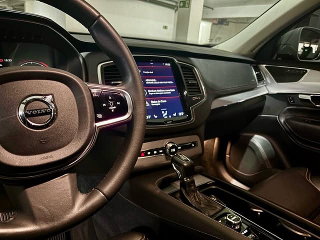 VOLVO XC90 MOMENTUM T6 - Imagem 3