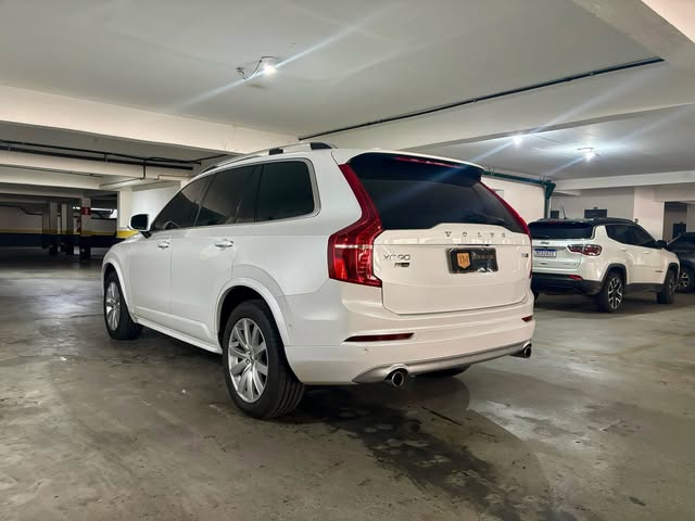 VOLVO XC90 MOMENTUM T6 - Imagem 9