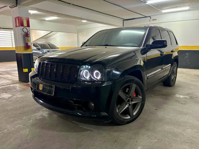 JEEP GRAND CHEROKEE SRT8 - Imagem 1