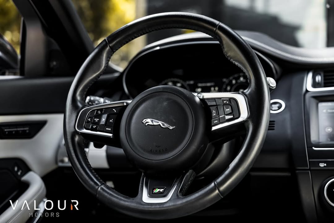 JAGUAR E-PACE - Imagem 14