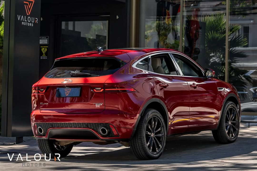 JAGUAR E-PACE - Imagem 8