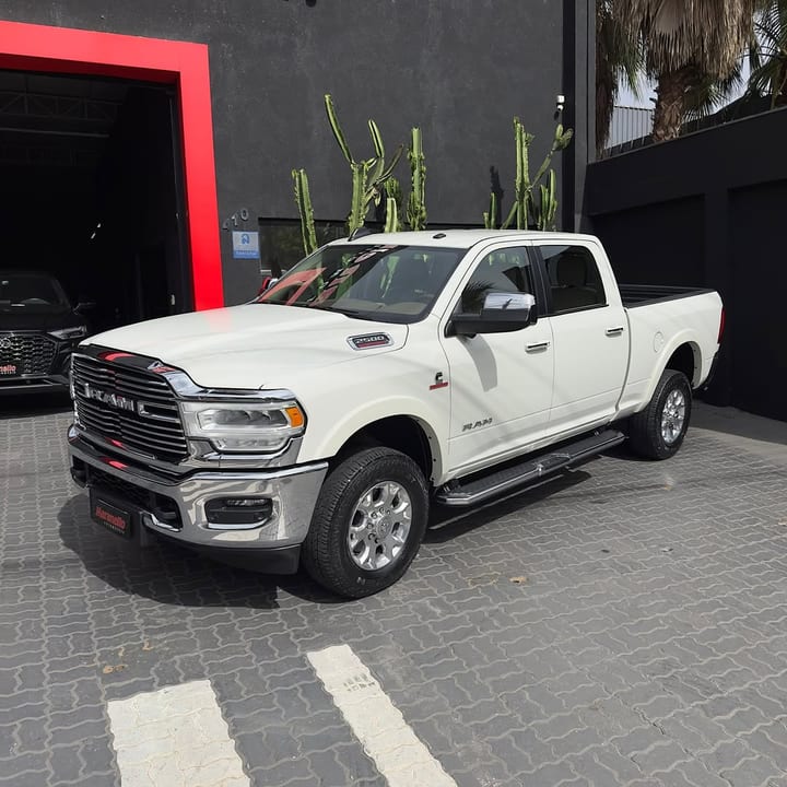 RAM 2500 LARAMIE