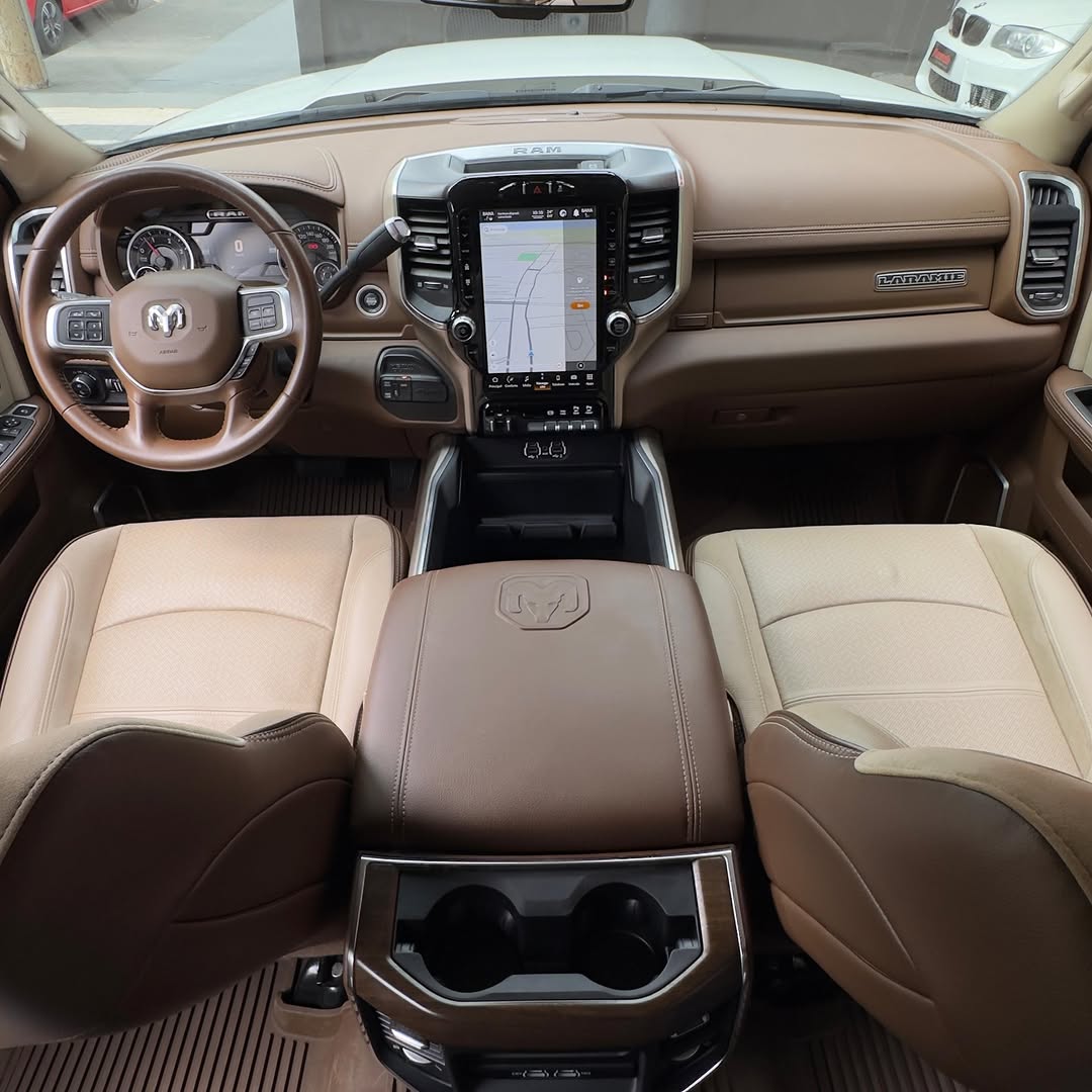 RAM 2500 LARAMIE - Imagem 11