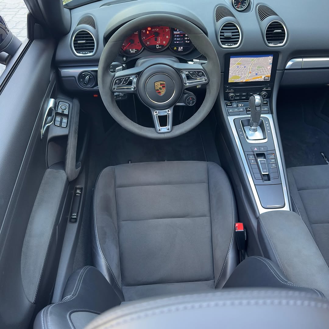 PORSCHE 718 BOXSTER GTS - Imagem 10
