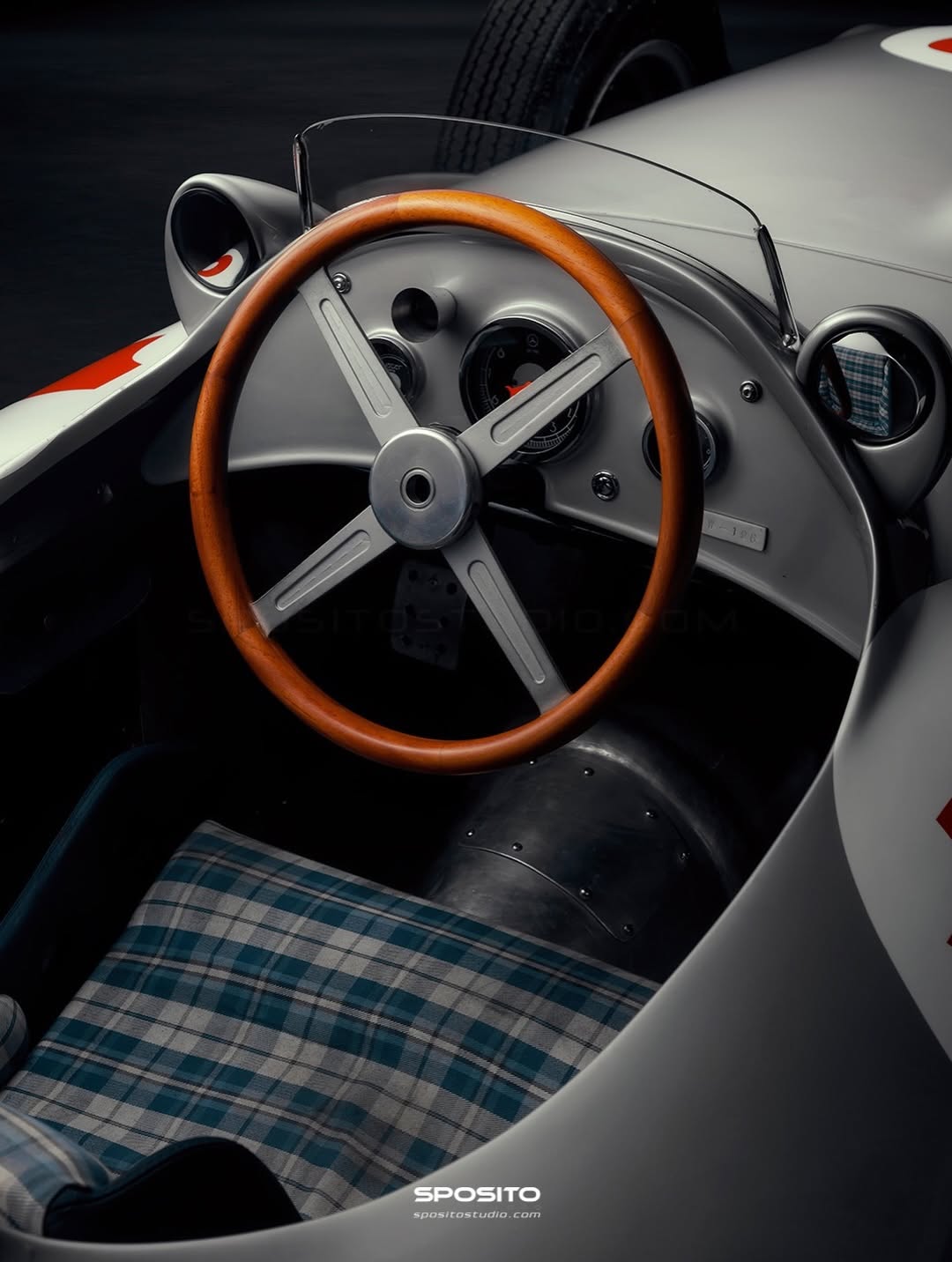 MERCEDES-BENZ 300SLR RECRIAÇÃO - Imagem 10