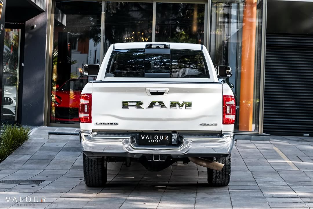 RAM 3500 LARAMIE - Imagem 12