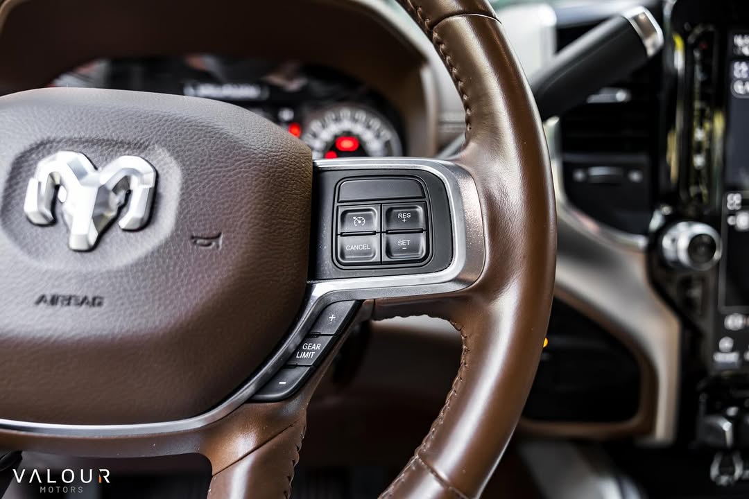 RAM 3500 LARAMIE - Imagem 14