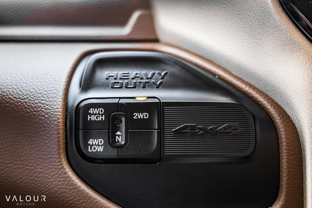RAM 3500 LARAMIE - Imagem 19
