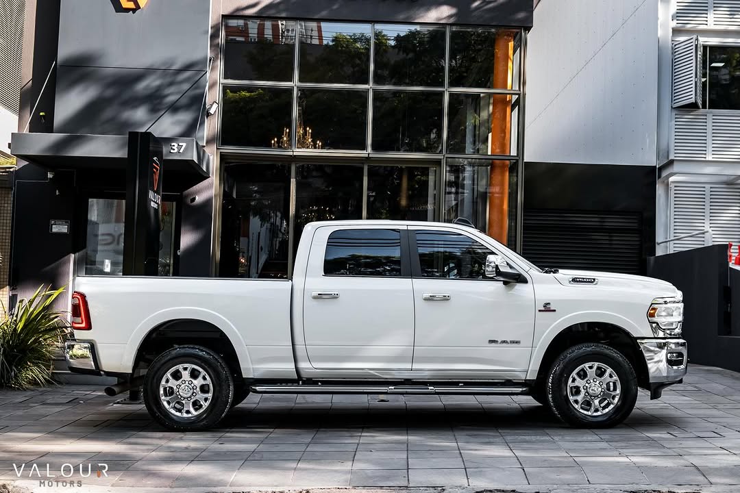 RAM 3500 LARAMIE - Imagem 9