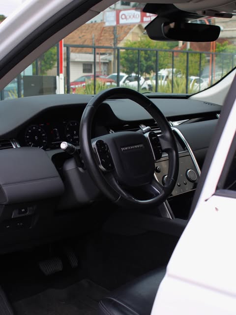 LAND ROVER DISCOVERY SPORT SE - Imagem 7