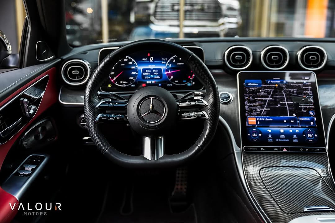 MERCEDES-BENZ C300 - Imagem 12