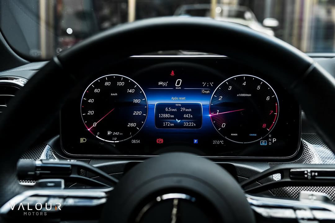 MERCEDES-BENZ C300 - Imagem 13