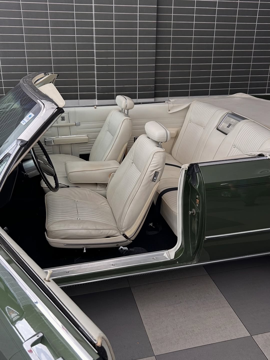 CHRYSLER 300 CONVERSÍVEL - Imagem 6