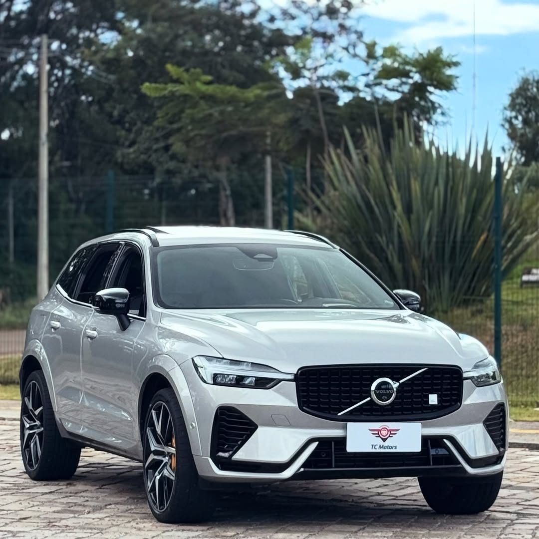 VOLVO XC60 T8 POLESTAR ENGINEERED - Imagem 3