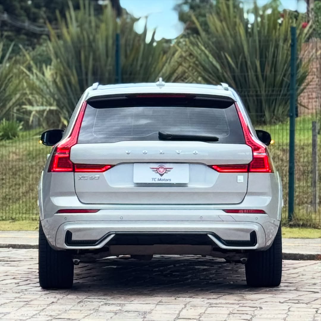 VOLVO XC60 T8 POLESTAR ENGINEERED - Imagem 8