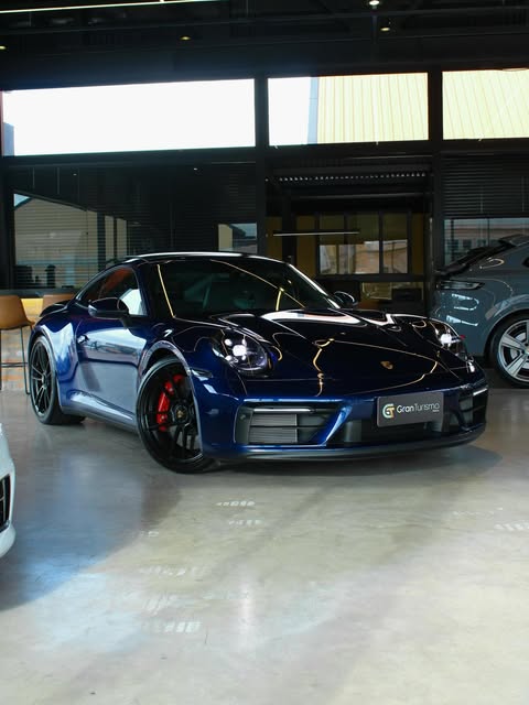PORSCHE 911 CARRERA GTS - Imagem 1