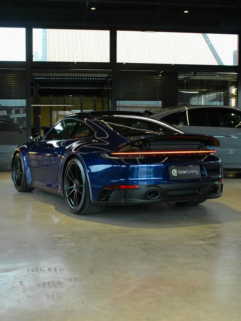 PORSCHE 911 CARRERA GTS - Imagem 2