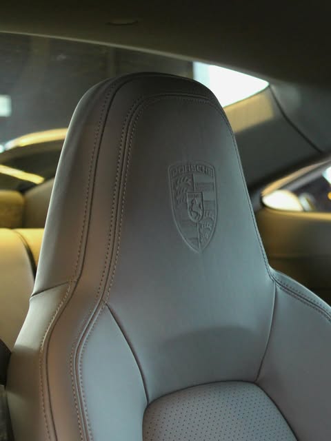 PORSCHE 911 CARRERA GTS - Imagem 6
