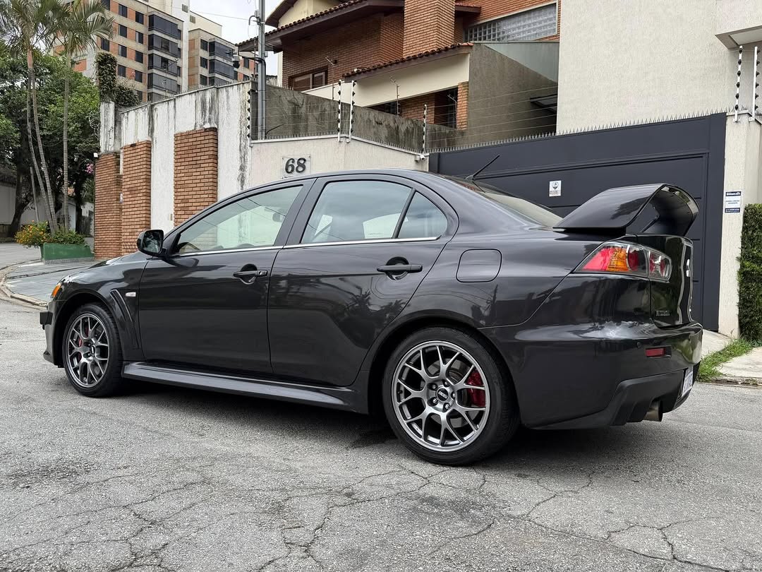 MITSUBISHI LANCER EVOLUTION X - Imagem 2