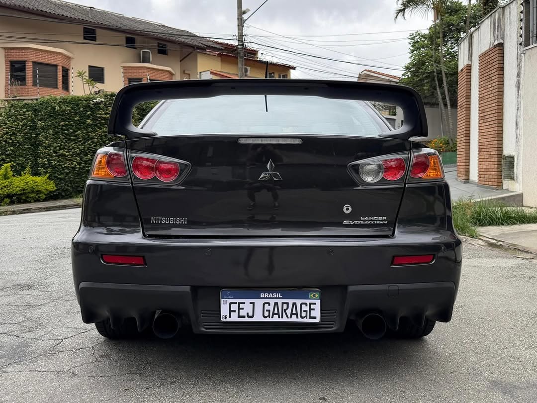 MITSUBISHI LANCER EVOLUTION X - Imagem 4