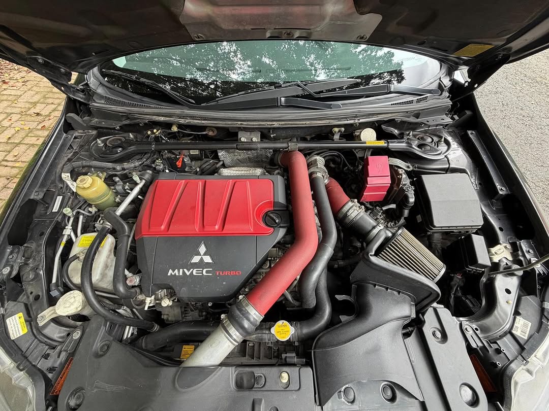 MITSUBISHI LANCER EVOLUTION X - Imagem 10